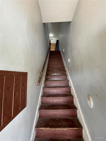 7427 S Broadway, St Louis, MO 63111
