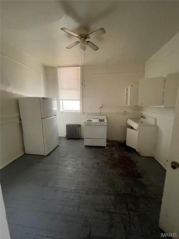 7427 S Broadway, St Louis, MO 63111