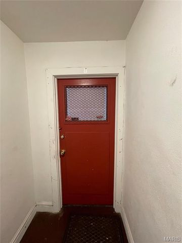 7427 S Broadway, St Louis, MO 63111