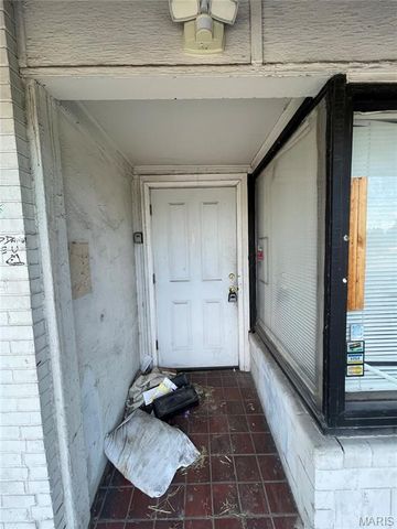 7427 S Broadway, St Louis, MO 63111