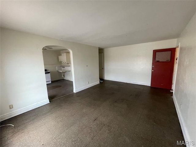 7427 S Broadway, St Louis, MO 63111