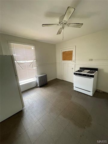 7427 S Broadway, St Louis, MO 63111