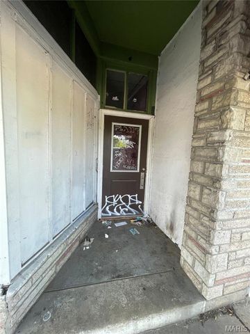 7427 S Broadway, St Louis, MO 63111