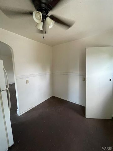 7427 S Broadway, St Louis, MO 63111