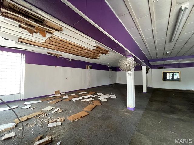 7427 S Broadway, St Louis, MO 63111
