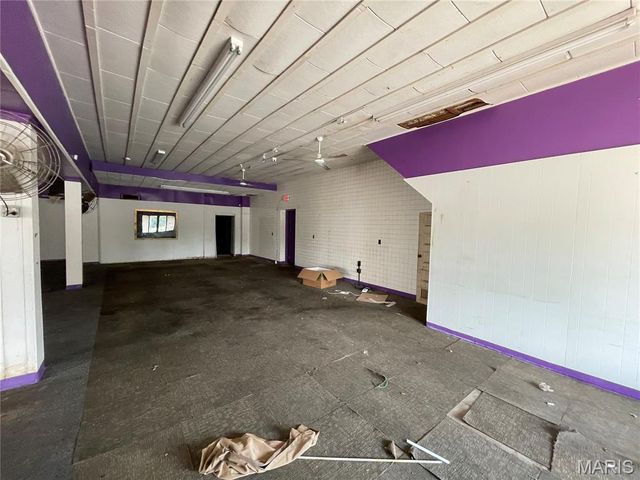 7427 S Broadway, St Louis, MO 63111