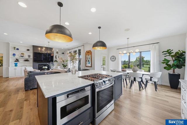 8433 Augusta Drive, Lincoln, NE 68526