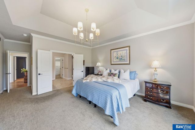 8433 Augusta Drive, Lincoln, NE 68526