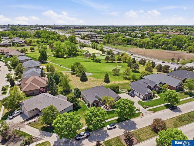 8433 Augusta Drive, Lincoln, NE 68526