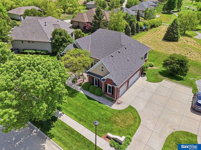 8433 Augusta Drive, Lincoln, NE 68526