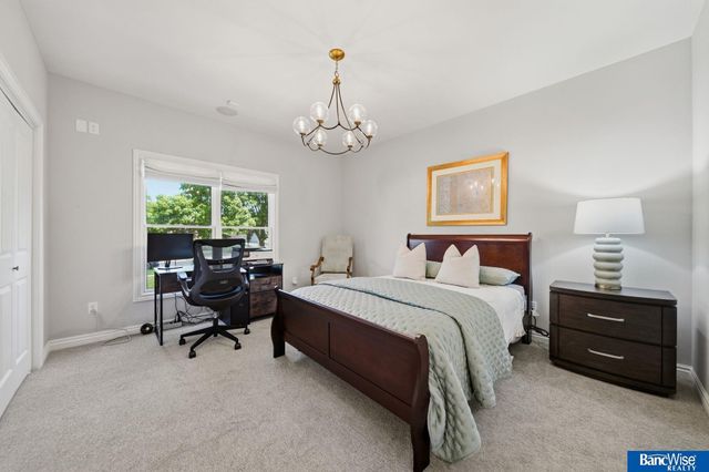 8433 Augusta Drive, Lincoln, NE 68526