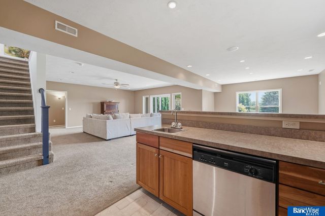 8433 Augusta Drive, Lincoln, NE 68526