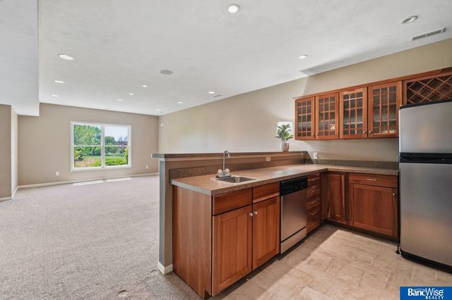 8433 Augusta Drive, Lincoln, NE 68526