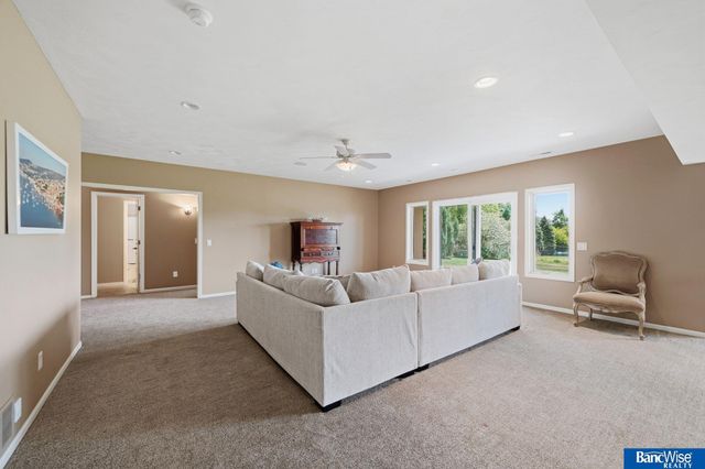 8433 Augusta Drive, Lincoln, NE 68526