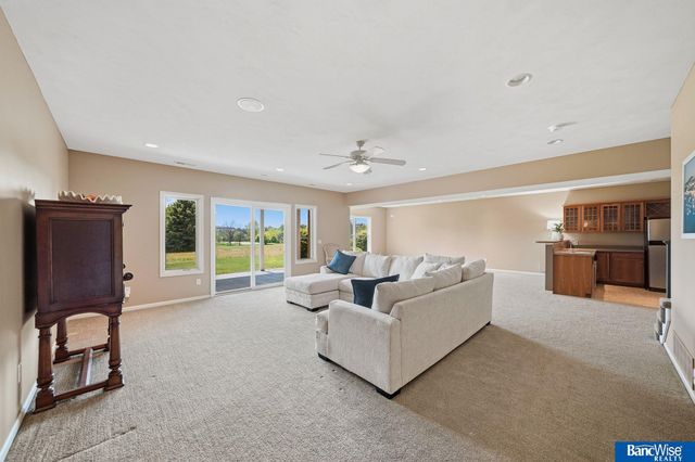 8433 Augusta Drive, Lincoln, NE 68526
