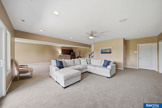 8433 Augusta Drive, Lincoln, NE 68526