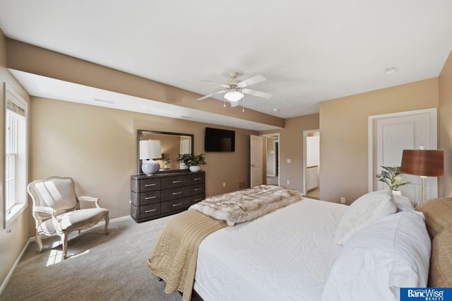 8433 Augusta Drive, Lincoln, NE 68526