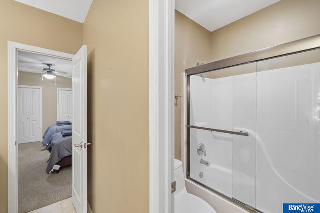 8433 Augusta Drive, Lincoln, NE 68526