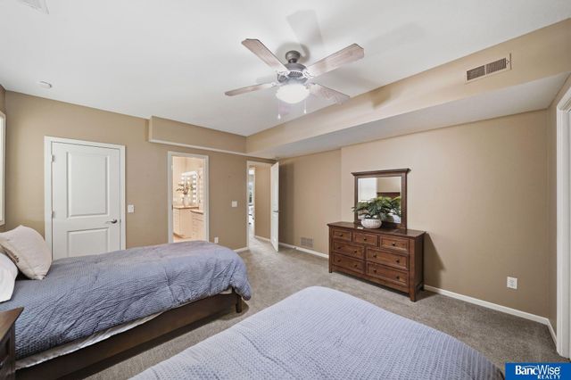 8433 Augusta Drive, Lincoln, NE 68526
