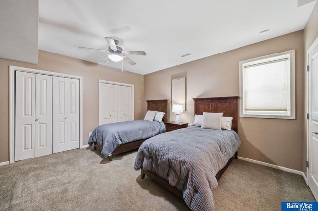 8433 Augusta Drive, Lincoln, NE 68526