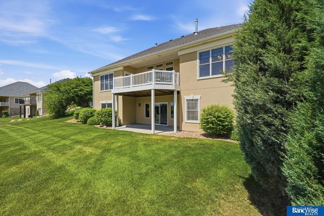 8433 Augusta Drive, Lincoln, NE 68526