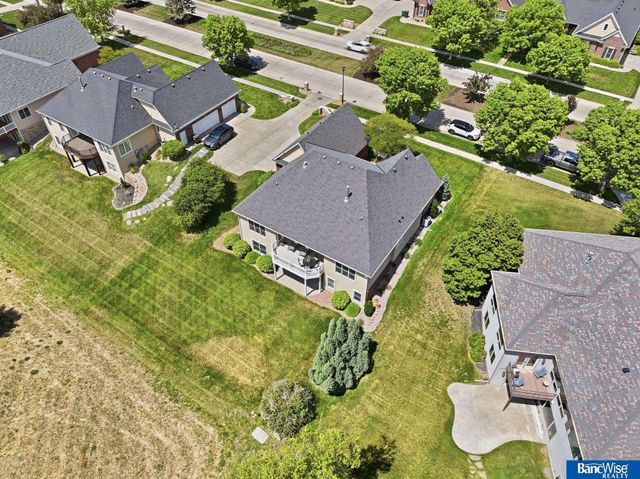 8433 Augusta Drive, Lincoln, NE 68526