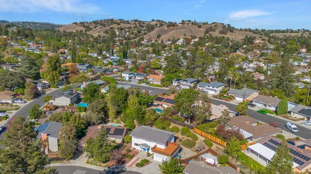 239 Sierra Court, Martinez, CA 94553