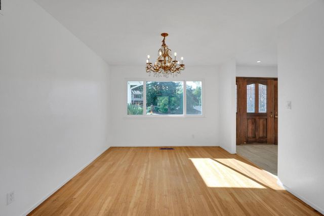 239 Sierra Court, Martinez, CA 94553