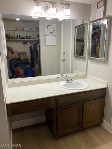 750 South Royal Crest Circle 342, Las Vegas, NV 89169
