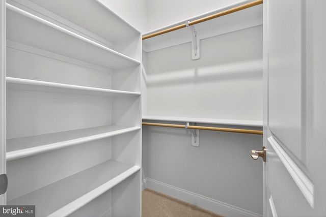 608 ROBERTS DR NW, Vienna, VA 22180