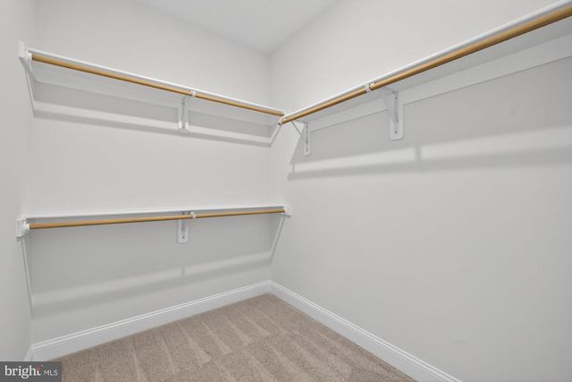 608 ROBERTS DR NW, Vienna, VA 22180