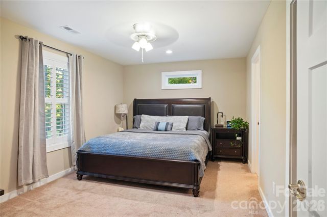 212 Walt Drive, Hendersonville, NC 28792
