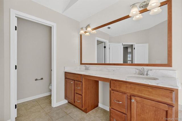 65 Fenton Way, Hopewell Junction, NY 12533