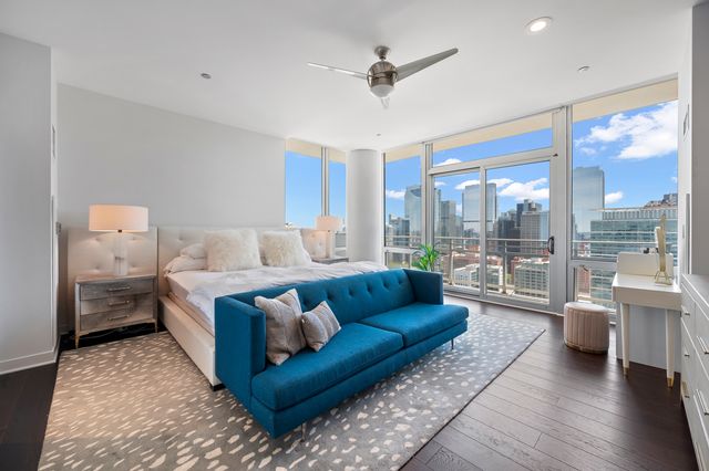 737 W Washington Boulevard 3607, Chicago, IL 60661