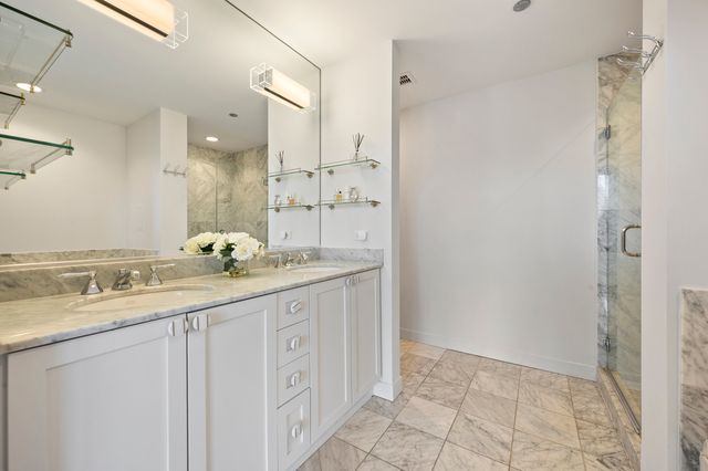737 W Washington Boulevard 3607, Chicago, IL 60661