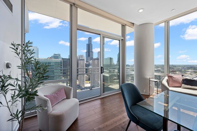 737 W Washington Boulevard 3607, Chicago, IL 60661