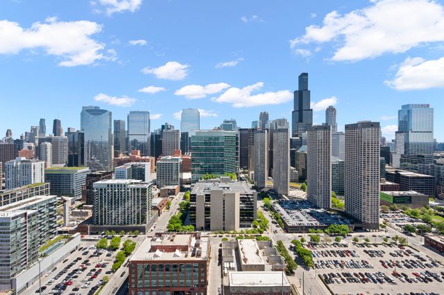 737 W Washington Boulevard 3607, Chicago, IL 60661