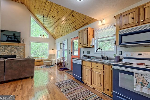 331 Camelot Trail, Clayton, GA 30525
