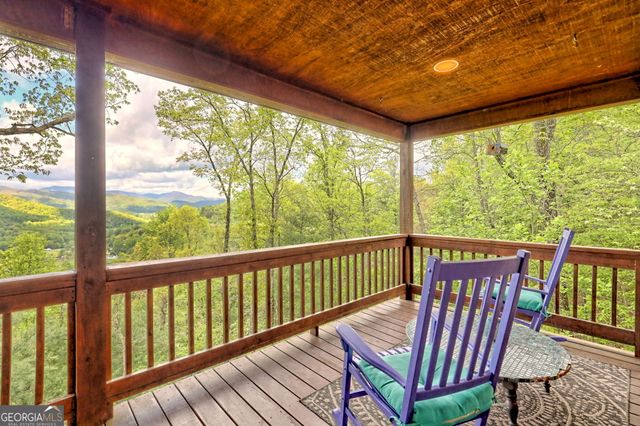 331 Camelot Trail, Clayton, GA 30525