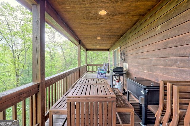 331 Camelot Trail, Clayton, GA 30525