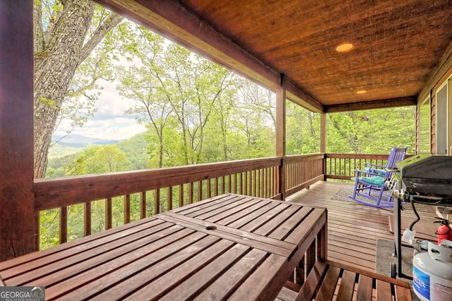 331 Camelot Trail, Clayton, GA 30525