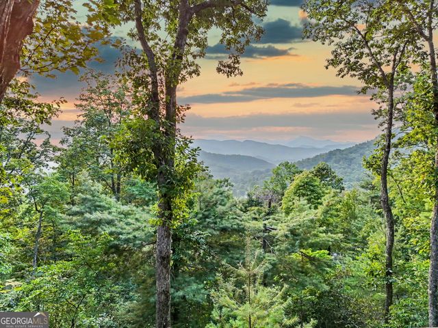 331 Camelot Trail, Clayton, GA 30525