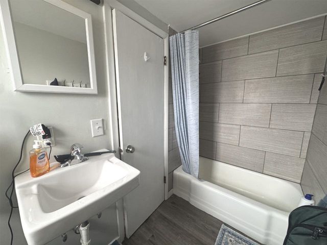 18 Park Street, Burlington, VT 05401
