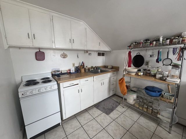 18 Park Street, Burlington, VT 05401