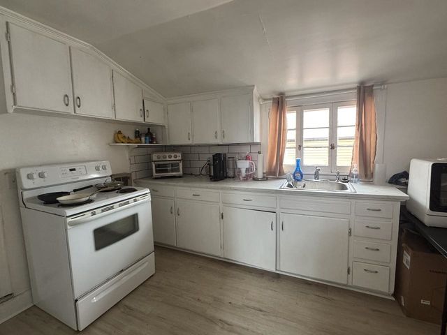 18 Park Street, Burlington, VT 05401