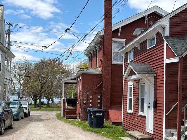 18 Park Street, Burlington, VT 05401