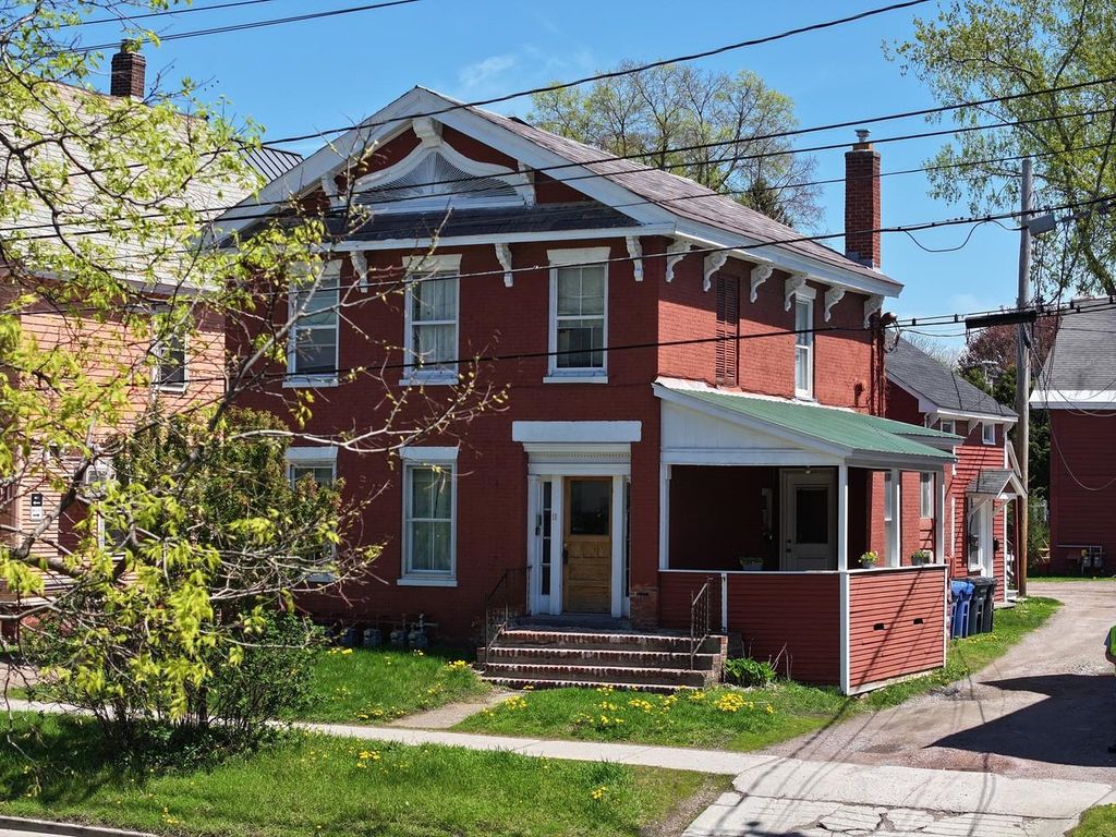 18 Park Street, Burlington, VT 05401
