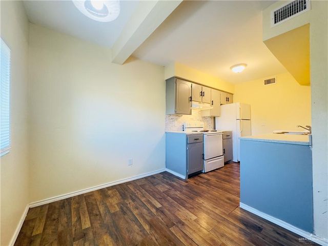 1620 W Samano Street, Edinburg, TX 78539