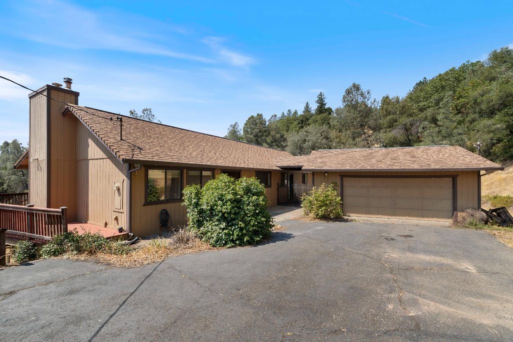 3830 Wilson Loop, Placerville, CA 95667