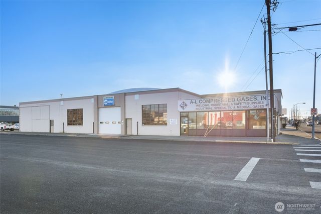 323 E 3rd Avenue, Moses Lake, WA 98837